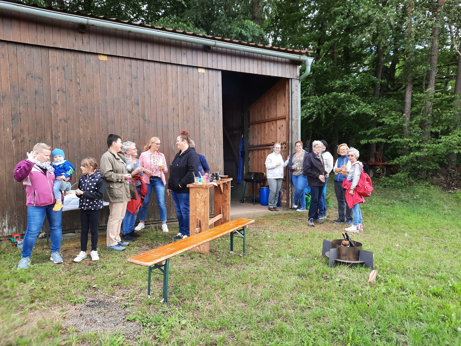 Abendwanderung und Hock zu Lupos Hütte